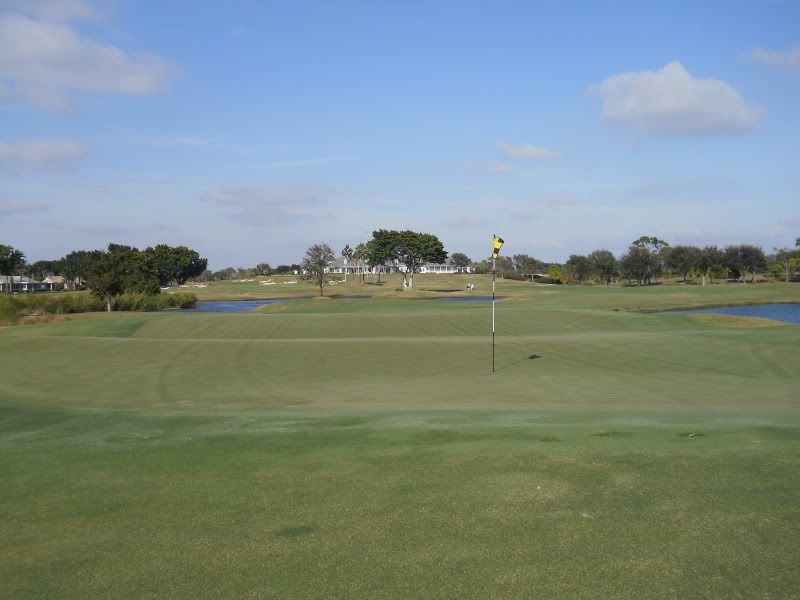 THE BIARRITZ GREEN AT THE PAR-4 10TH