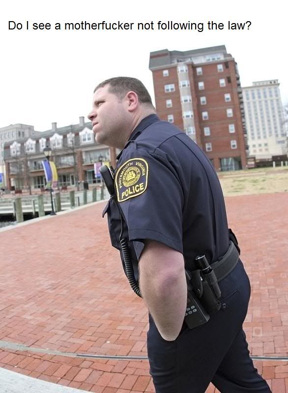 Forum Image: http://i42.photobucket.com/albums/e305/Rbz879/Thread%20Bombers/44632560KickoutbyCops2Portsmouth.jpg