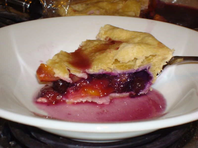 pie,dessert,peach,berry,summer,treat