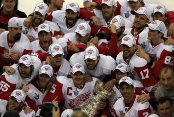 Detroit Red Wings Holding Stanley Cup:  Group Picture