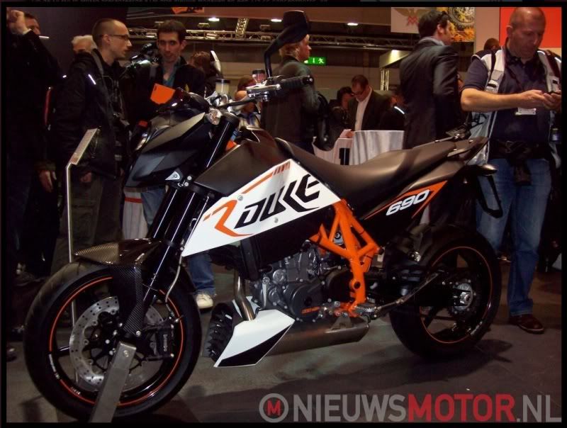 Ktm Duke 690 Black. KTM#39;s prowess at building