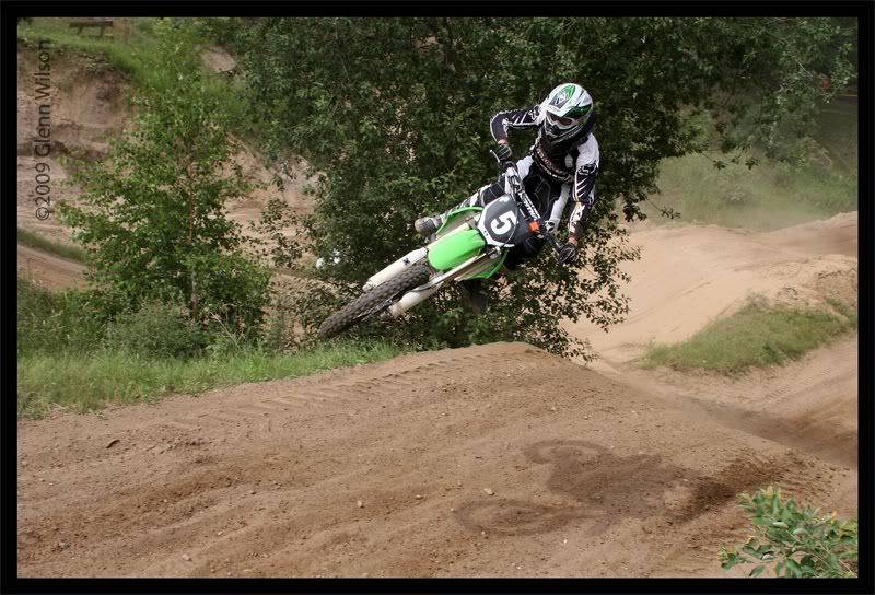 IMAGE: http://i42.photobucket.com/albums/e316/GeeJayW/Bikes/IMG_0284_1SmallProcessed.jpg