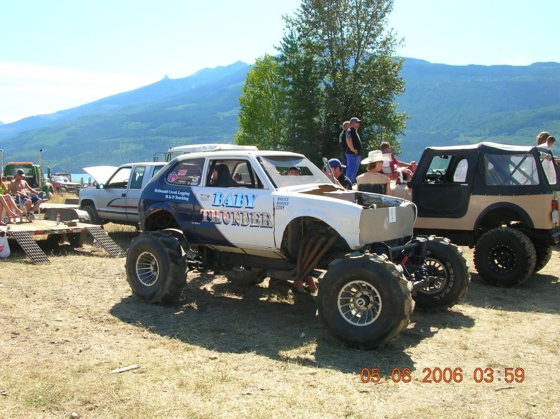 http://i42.photobucket.com/albums/e320/HarleyQuinneWY6/vacation%2006/Scenic/1G4X4BabyThunder.jpg