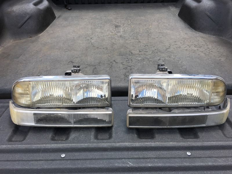 98' S10 headlights and clear turn signal / marker lights S10 Forum