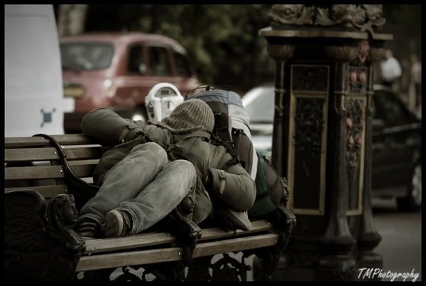 IMAGE: http://i42.photobucket.com/albums/e321/messy_da_legend/LivingRough.jpg