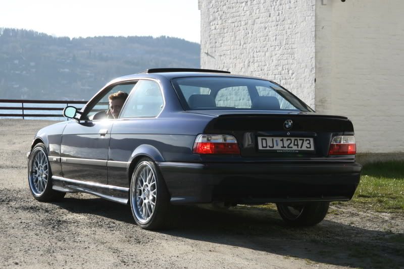 BMW325iCoupe114.jpg