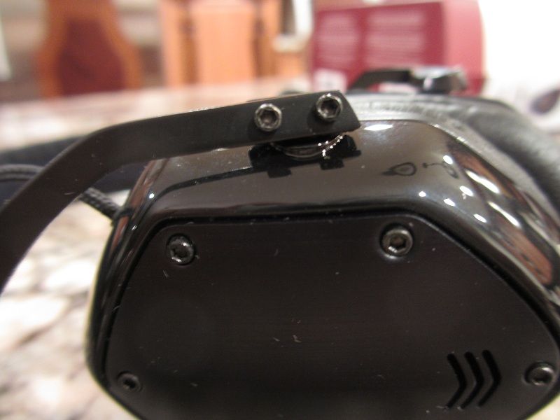 v-moda_m-80-22_zpsb6989192.jpg