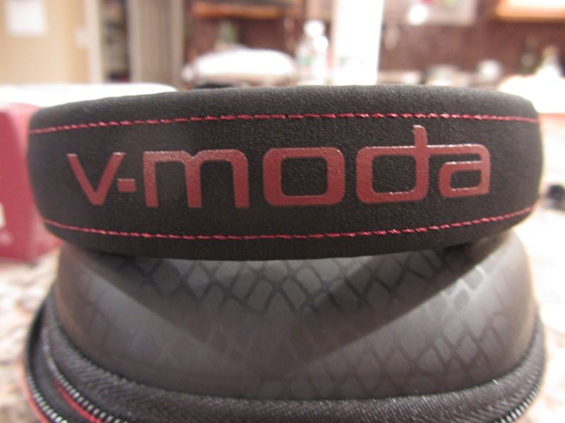 v-moda_m-80-26_zpsd51649fd.jpg