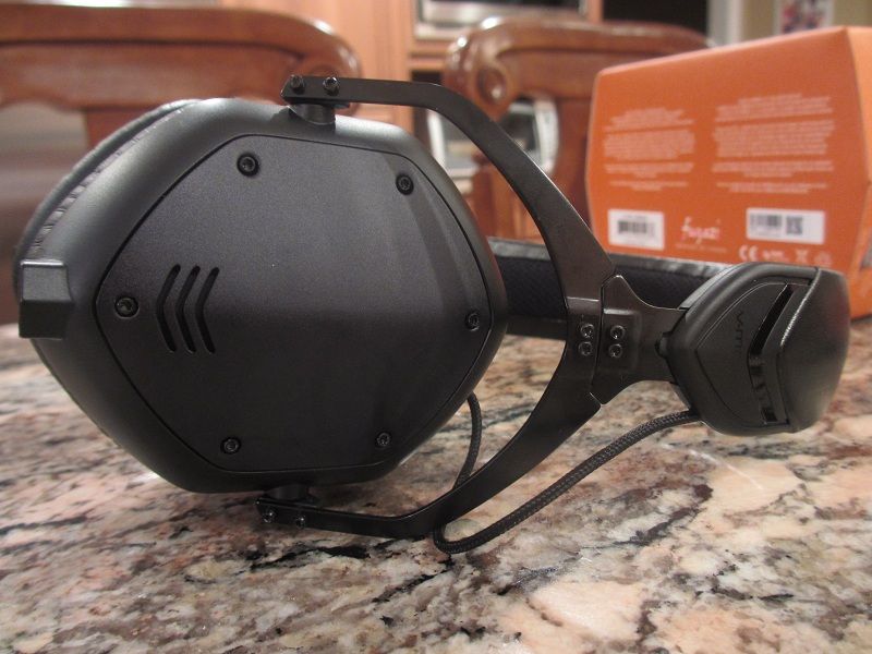v-moda_m-100-21_zps06c919cb.jpg