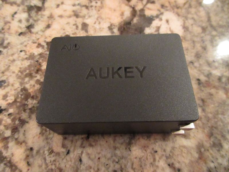 aukey_qc20-11_zpsch0rqked.jpg