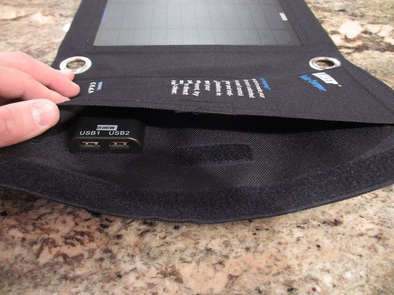 anker_14w_solar_charger-04_zps6f3c4b53.jpg