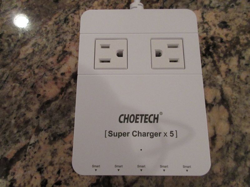 choetech_40W_smart_charger-08_zps0l6vn7ga.jpg