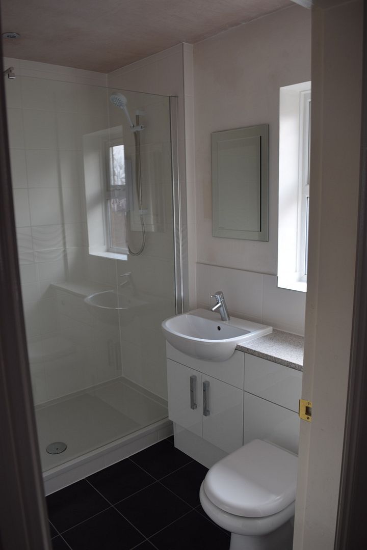New en-suite! photo DSC_0009_2.jpg