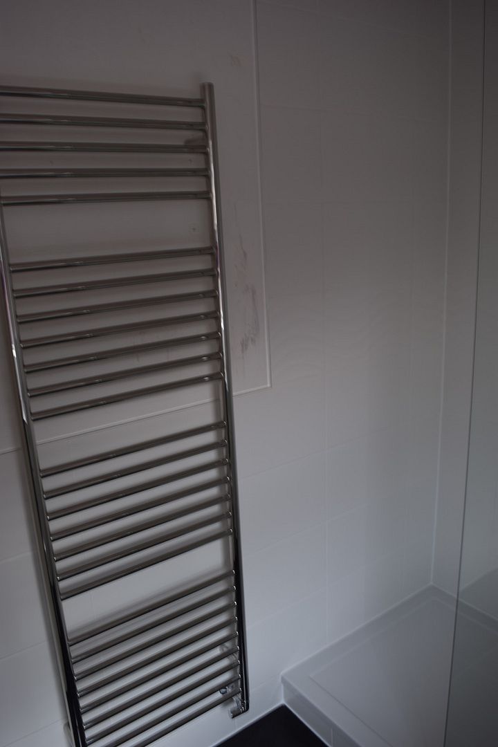 Heated towel rail/radiator! photo DSC_0011_1.jpg