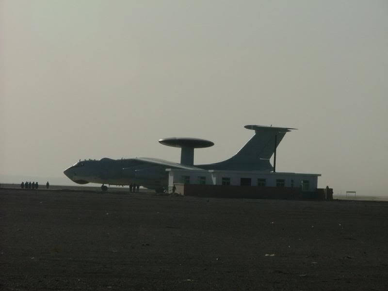 http://i42.photobucket.com/albums/e338/Hyperwarp/Hobbies/Military/PRC/Air/KJ-2000/post-47-1223915523.jpg