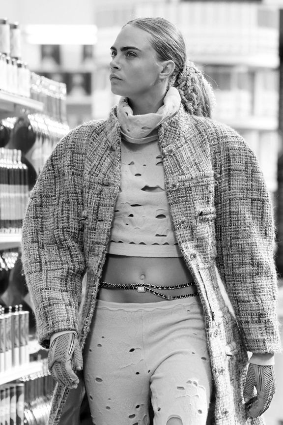 photo la-modella-mafia-Chanel-Fall-2014-runway-111_zpse19ec43b.jpg