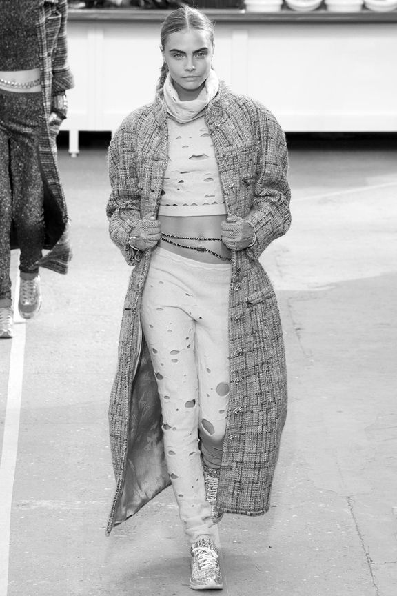 photo la-modella-mafia-Chanel-Fall-2014-runway-2_zps32611fbd.jpg