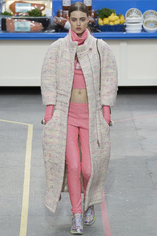 photo la-modella-mafia-Chanel-Fall-2014-runway-8_zpsb3b6c7aa.jpg
