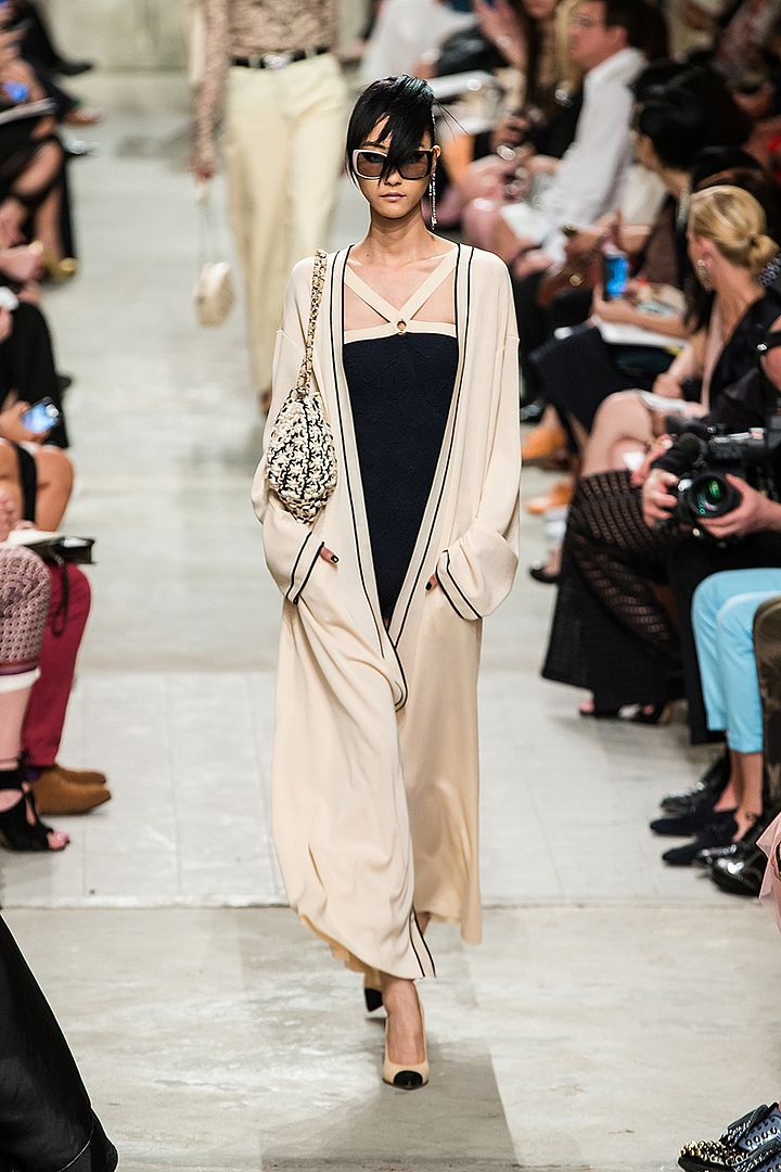 photo chanel-resort2014-runway-32_113420133584_zps08fc5be4.jpg