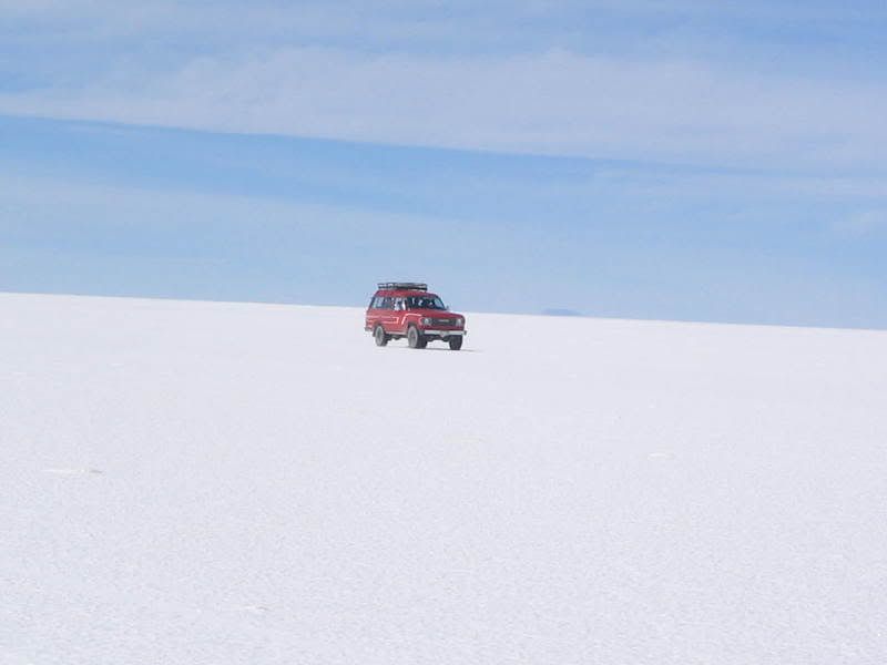 12000km_sq_salt_and_a_jeep_23-04-05.jpg