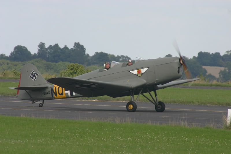 http://i42.photobucket.com/albums/e344/hbn/Leic%20warbird/LAC005.jpg