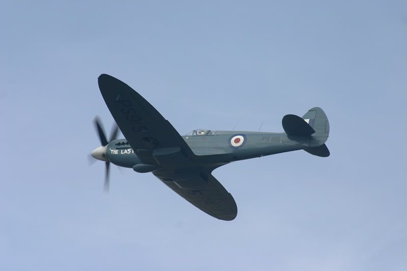 http://i42.photobucket.com/albums/e344/hbn/Leic%20warbird/LAC041.jpg