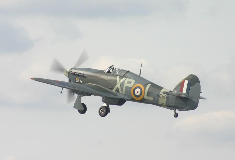 http://i42.photobucket.com/albums/e344/hbn/Leic%20warbird/LAC065.jpg