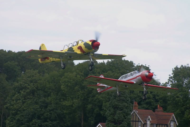 http://i42.photobucket.com/albums/e344/hbn/shuttleworth%20august%20mil/SH136.jpg
