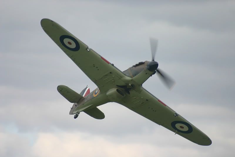 http://i42.photobucket.com/albums/e344/hbn/shuttleworth%20august%20mil/SH228.jpg