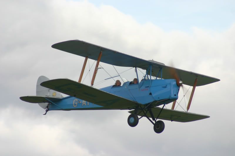http://i42.photobucket.com/albums/e344/hbn/shuttleworth%20august%20mil/SH284.jpg