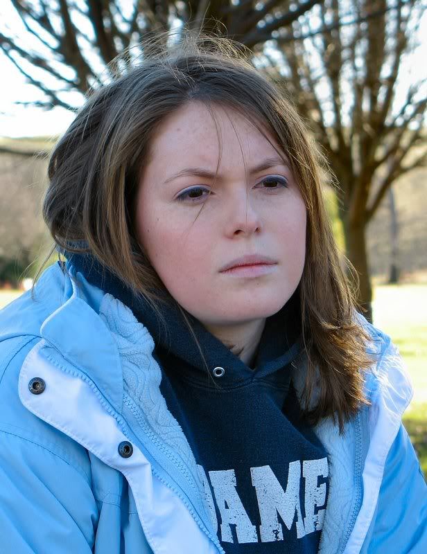 IMAGE: http://i42.photobucket.com/albums/e347/Diminished29/Portraits/heather23.jpg