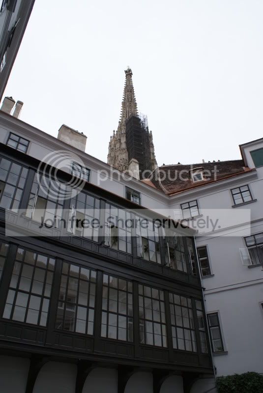 https://i42.photobucket.com/albums/e301/JJFlasche/wien/DSC04947.jpg