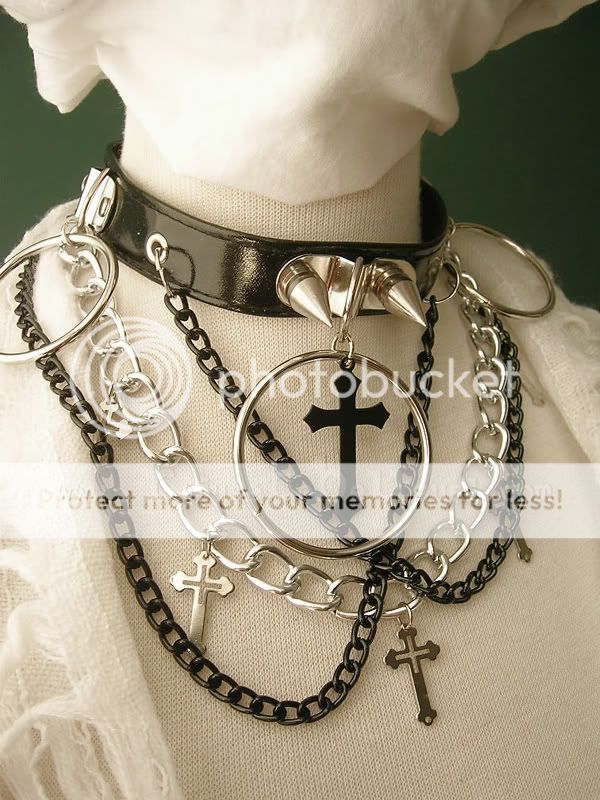 GOTHIC DOLL BOUTIQUE HANDCRAFT punk choker PATENT SPIKE  